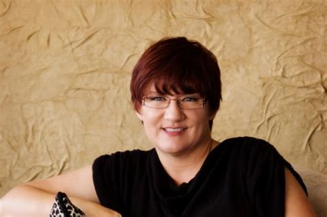 Darynda jones - New York Times and USA Today bestselling author Darynda Jones has won numerous awards for her work, including a prestigious RITA, a Golden Heart, and a Daphne du Maurier, and her books have been translated into 17 languages. As a born storyteller, Darynda grew up spinning tales of dashing …